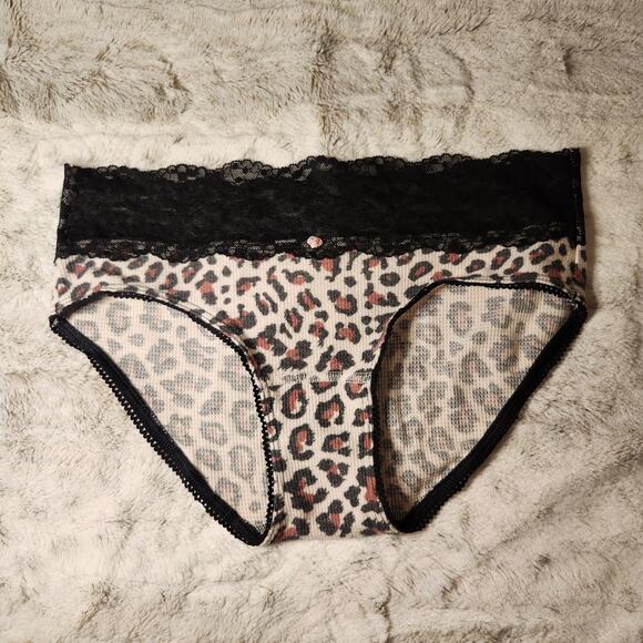 NWOT Victoria's Secret Soft Leopard Hiphugger Waffle Knit Panty Size S - Picture 1 of 5